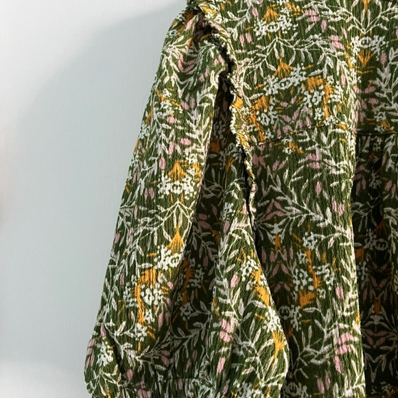 Loft Outlet Ruffled Floral Short Sleeve Top, L - Picture 2 of 7